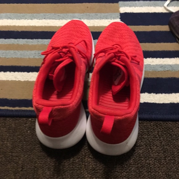 Men’s Nike Roshe (red) - Picture 5 of 5